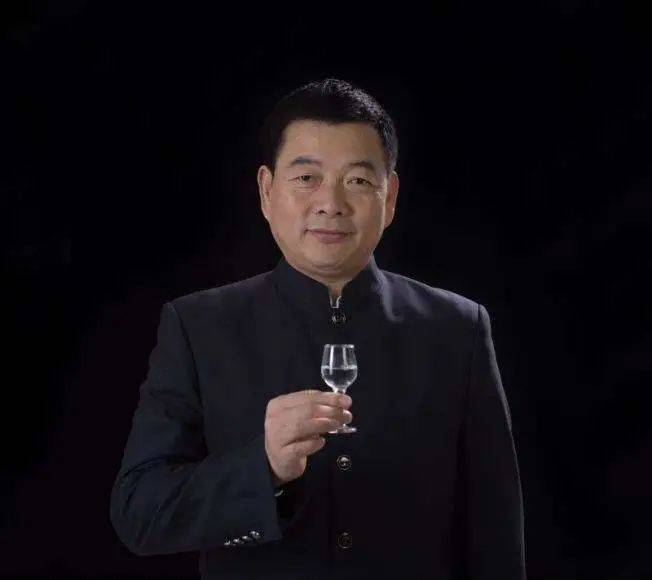 对话袁明权搭建一个酿造优质大曲酱香酒的平台圈