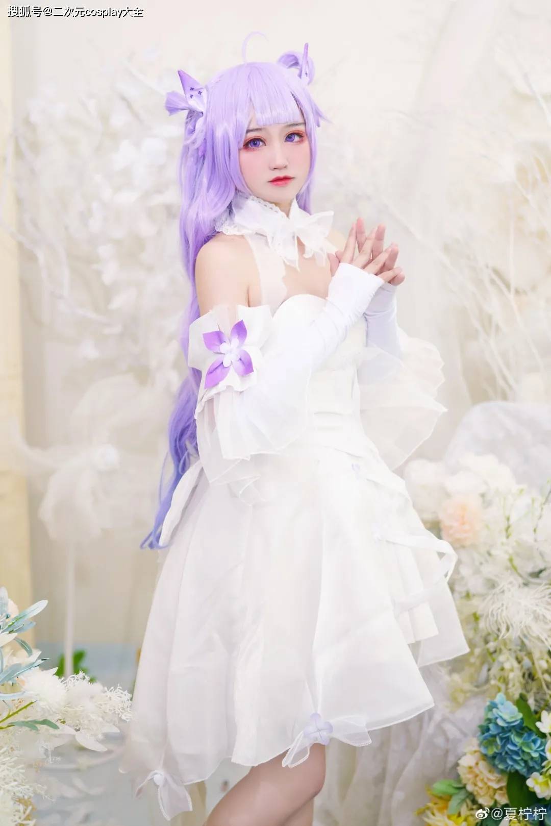 cos|《碧蓝航线》独角兽打歌服cos，美丽可爱，温柔的眼神太美啦