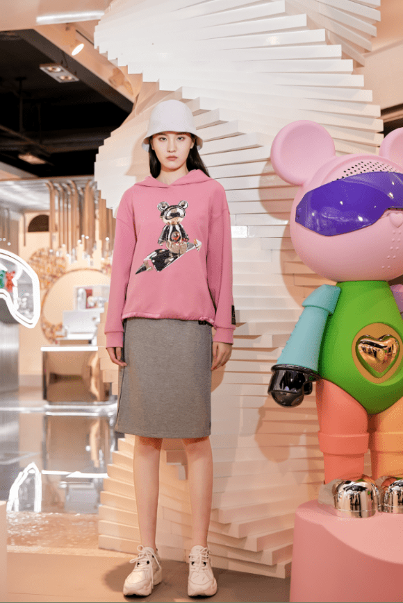 another one女装,轻奢帅雅彰显品牌实力_女性_胡静_皇冠