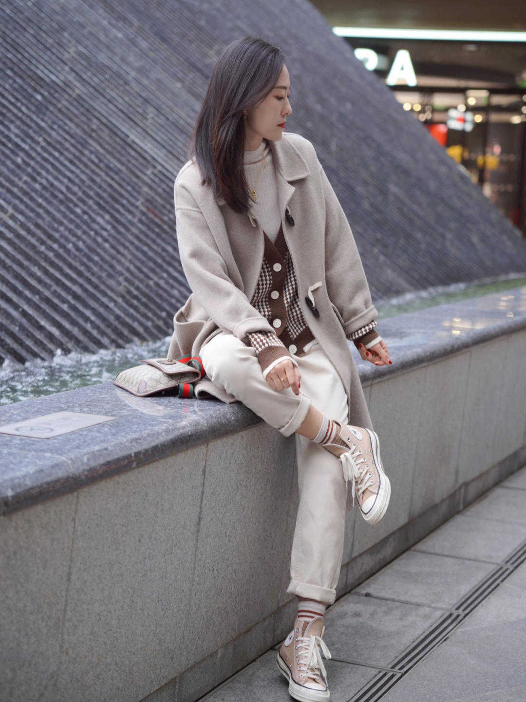 颜色 冬天穿大衣不要将就，试试这几款，简约利落又高级，照着穿准没错