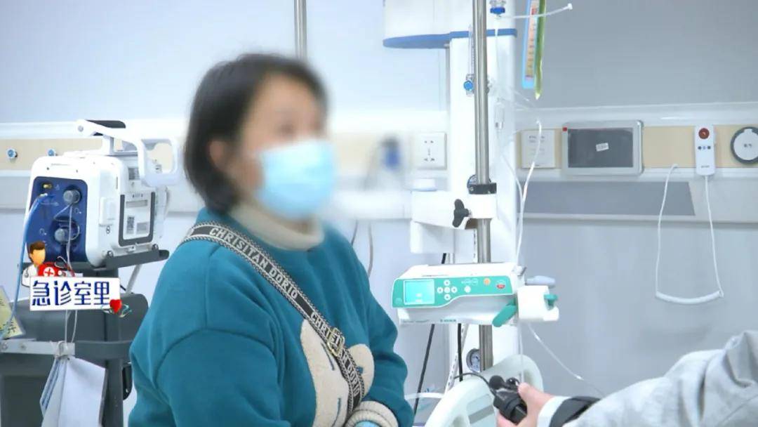 全身|女子高处坠落，全身多处骨折、脏器破裂！扛过最危重阶段，却被困在康复之路…