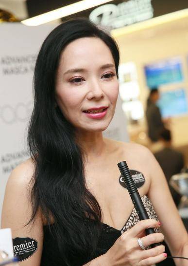 因为|从传奇港姐到“过街老鼠”，郭羡妮如何把大好前途“作没”的？