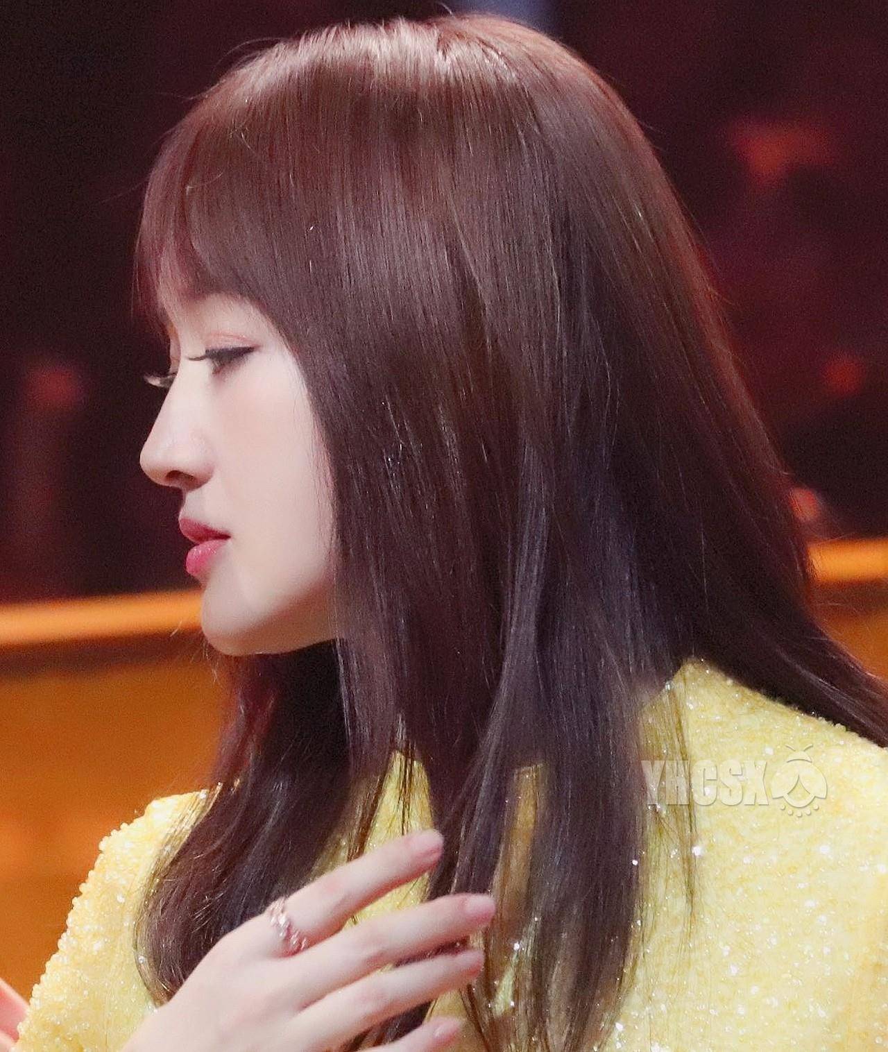 标准|杨钰莹最满意自己五官哪一处?一组近照,诠释什么叫完美侧颜杀