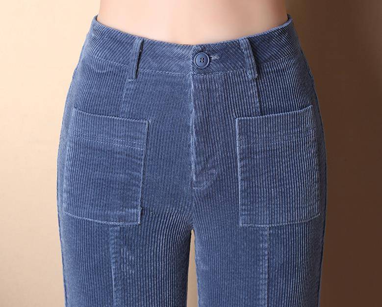 灯芯绒 不要再穿阔腿裤和小黑裤了，今冬这条裤子最流行！保暖显瘦真好穿