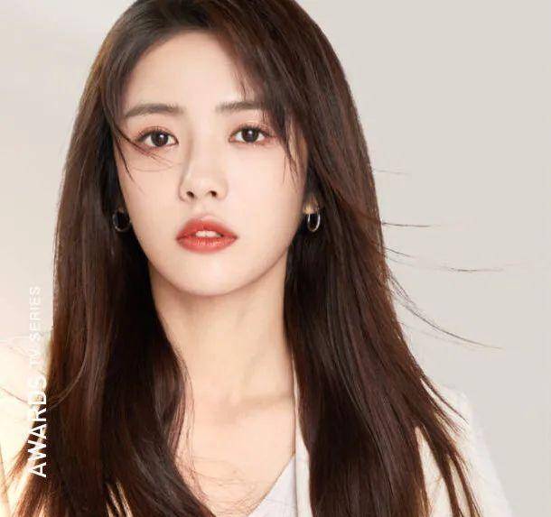 稻草|辣目洋子也是有后台的人，她背后的人在给她内定今年春晚的名额？