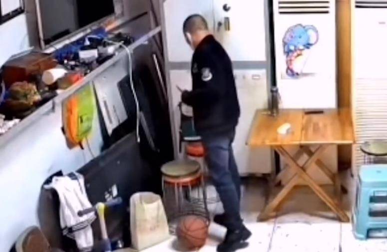 怎么在学校装有钱 463be956ca7141c88fa23cd4f5c4a938.jpeg