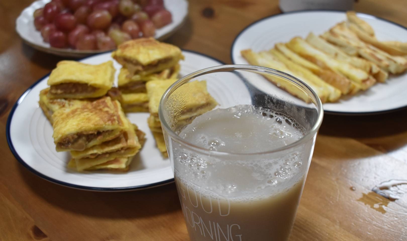 牛奶|两口子的极简早餐,不精致但营养美味,简单又方便,赶快试试吧
