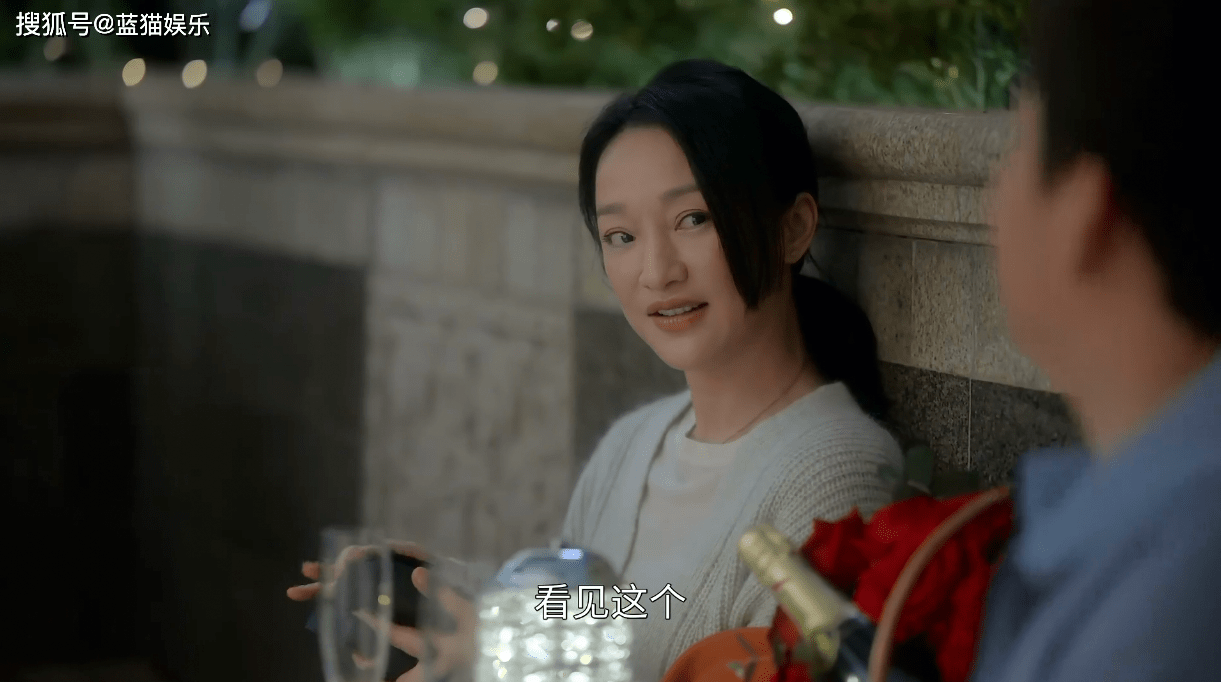 演技|又一黑马大剧，才播2天冲到全网第一，47岁的周迅技“惊艳四座”