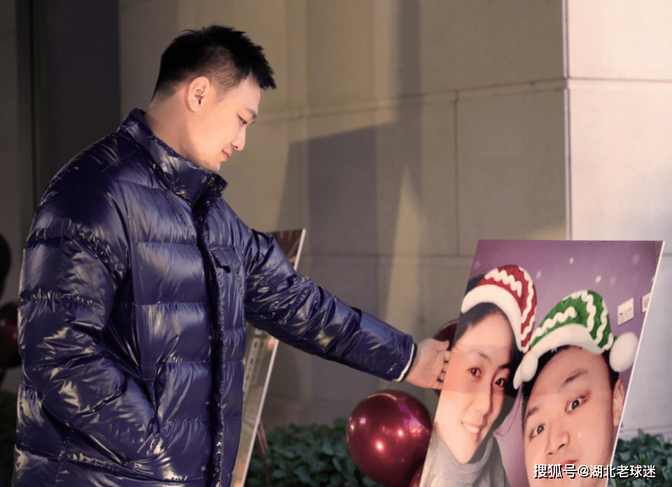 最美女排选手牵手前中国游泳第一人,张琳:第一年就想求婚_薛晨_全运会