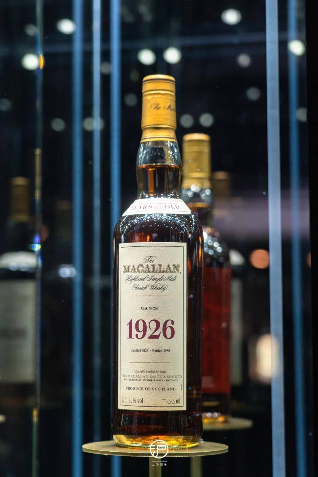 1926到1993,岁月的痕迹布满整个长廊57瓶麦卡伦珍稀年份系列威士忌