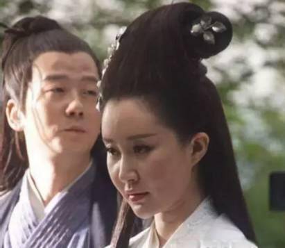 下巴明星的N种“假下巴”，尖到戳死人，翘成老巫婆，一个比一个怪异