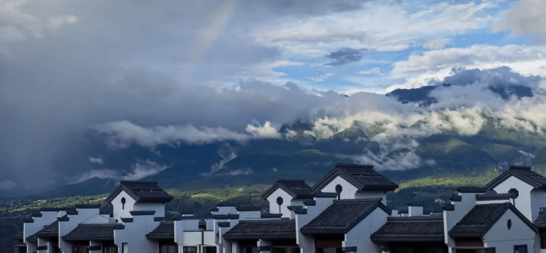 金色|旅居腾冲，于高黎贡山下诗意栖息