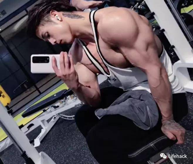 教练|上海教练因肌肉太大遭女生嫌弃，男生：好羡慕，想要