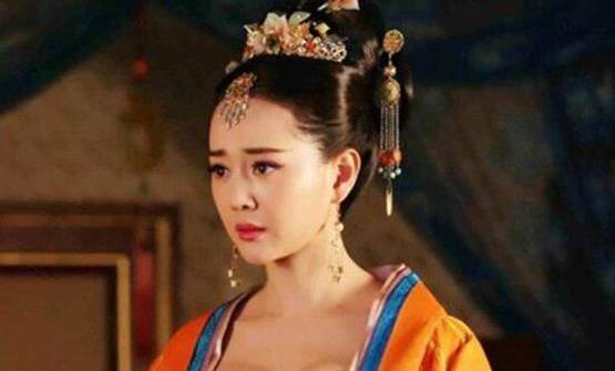 因为|二人同演《天涯明月刀》走红，今一人销声匿迹，一人终熬成二线