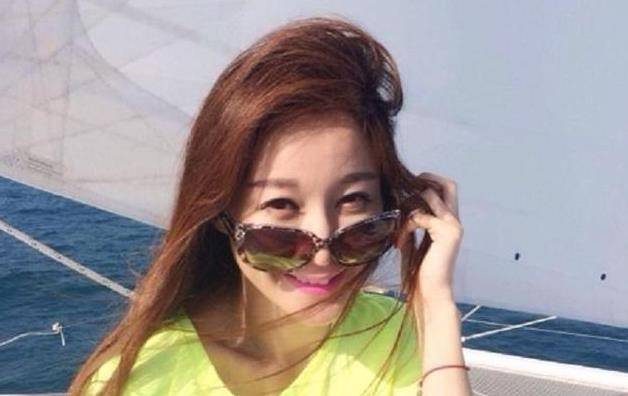 2010年,相恋几年的林雨申与杨雨辰走入了婚姻的殿堂,两人十分低调从来