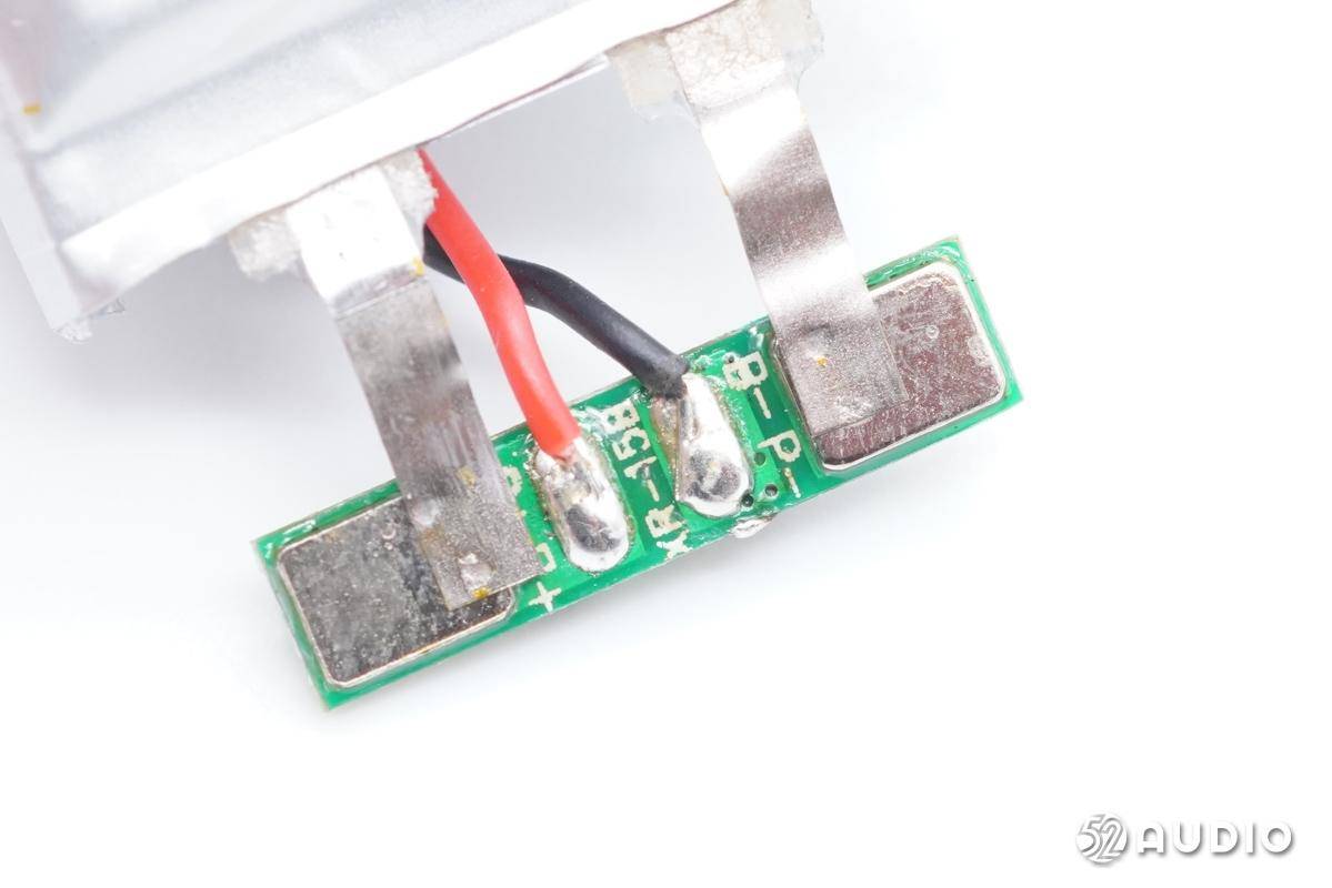 产品|0.96寸OLED显示屏，一键3D音效转换，MPOW蓝牙音频接收器拆解报告