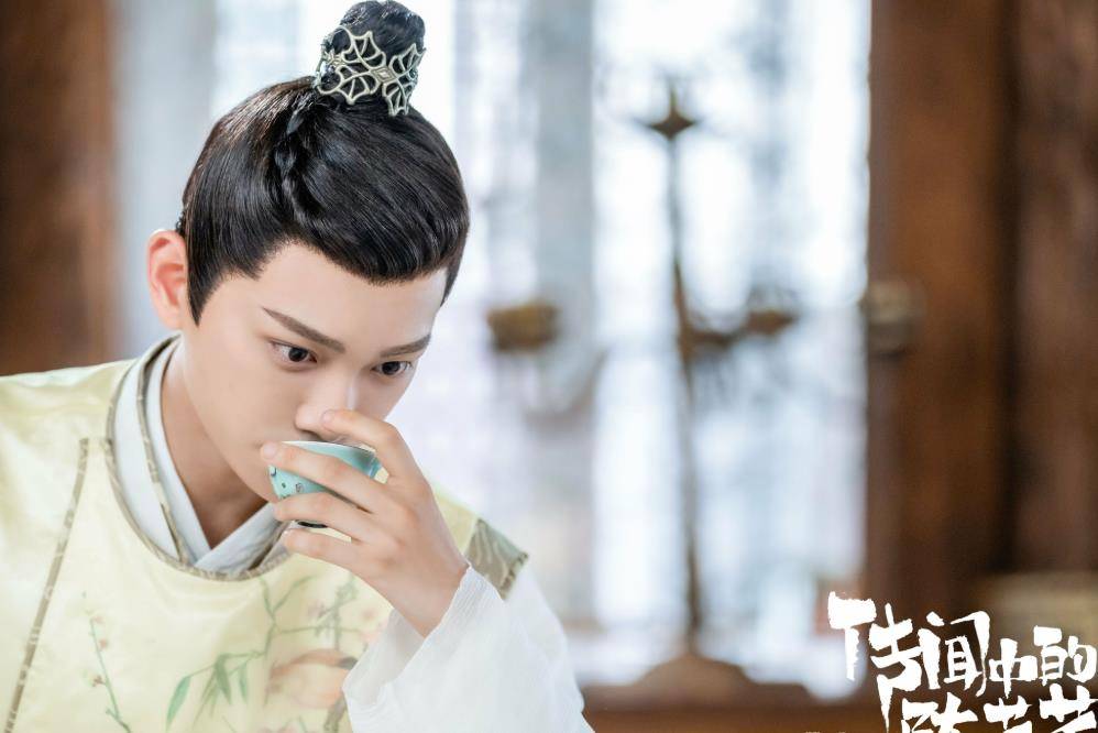 官宣|《月光变奏曲》终于开机，当丁禹兮遇上甜妹，这CP感也太强了吧？