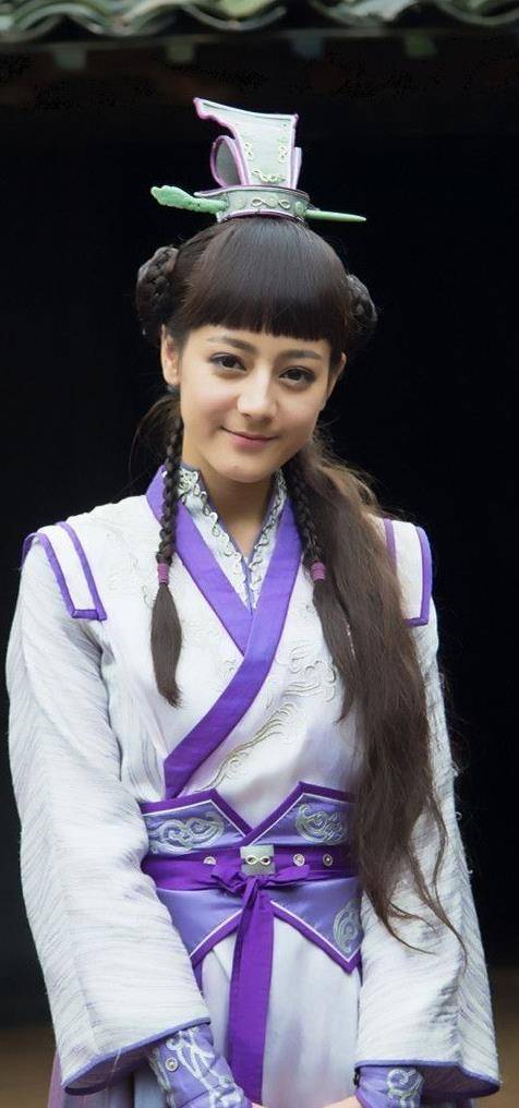 第五位是《蜀山战纪》中赵丽颖饰演的玉无心,紫色的贵气与玉无心造型