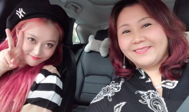 尽力早日走出阴霾,所幸的是孙侨潞还有一个亲姐孙蕊,孙妈妈还能得到大