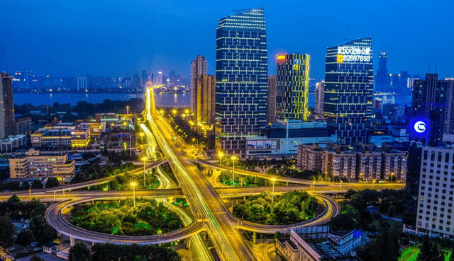 我国的下一个“上海”，成都、苏州不被看好，这两座城市最有希望