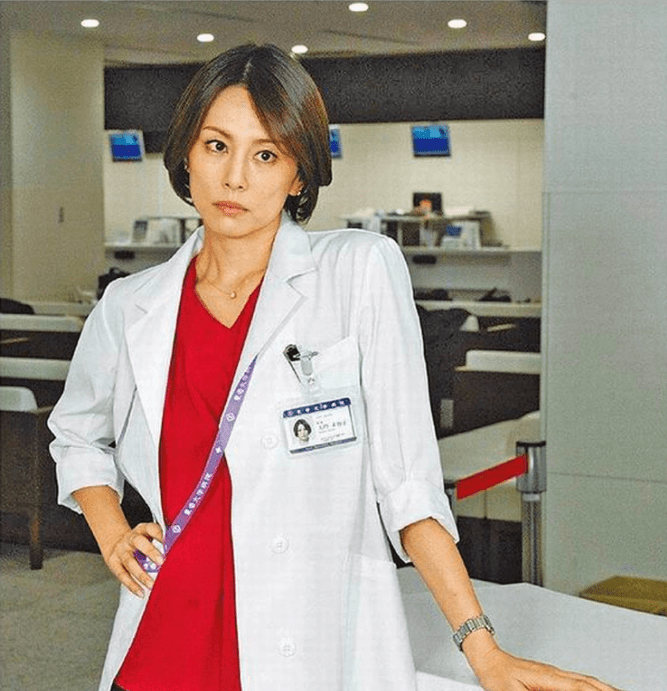日剧女王米仓凉子9年演7季片酬暴涨 朝日电视台 Friday 日元