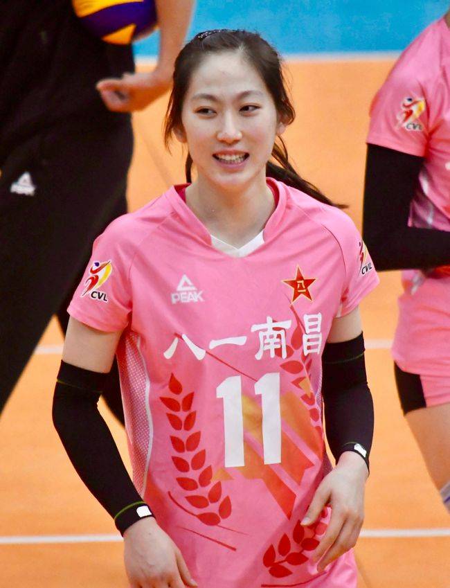 風(fēng)頭|女排殺出超級(jí)黑馬！轟17分風(fēng)頭不遜奧運(yùn)MVP，主攻線再出超新星