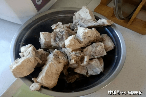 排骨汤怎么炖才好吃还不柴 3cf56d38e54c430eb76edaccd2c0bc3a.png