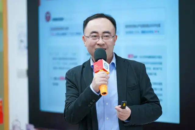 上外里昂金融双学位mba职业发展论坛暨企业导师见面会成功举行