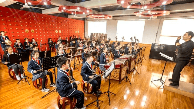 河北省邯郸市复兴区百花小学民乐团在省艺术节展演_活动_规格_技巧