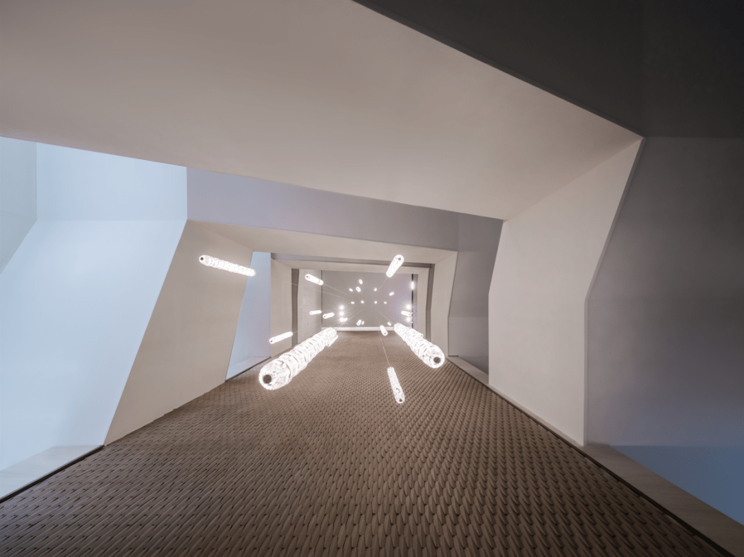 巨石建筑形体乐山同森艺术馆创造一个立体开放的空间