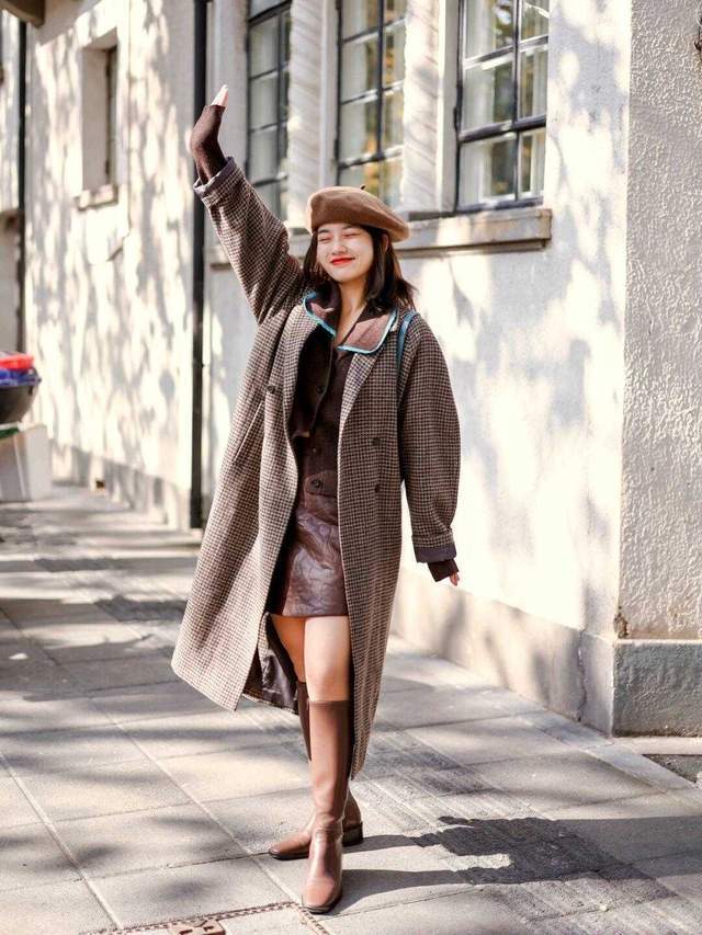 冬日 穿大衣该如何搭配才洋气?今年流行“大衣+靴子”,高级又优雅