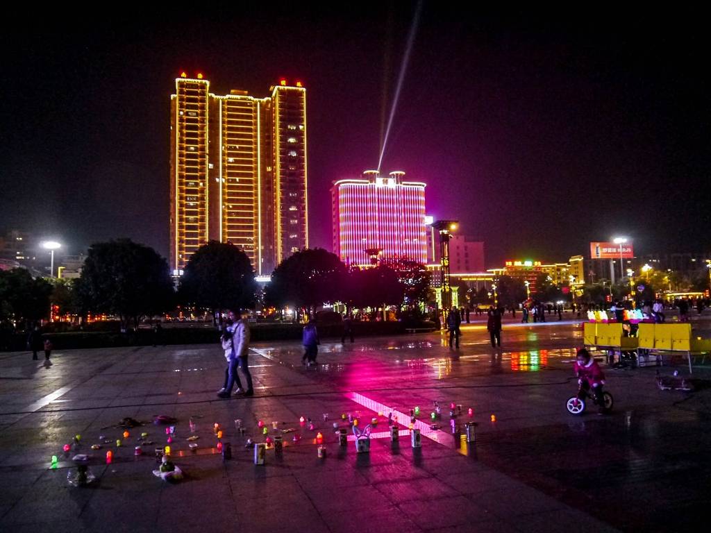 蓝山金牌牛杂,永州的上榜美食之一,湘江源头在这里_椰子_县城_天气