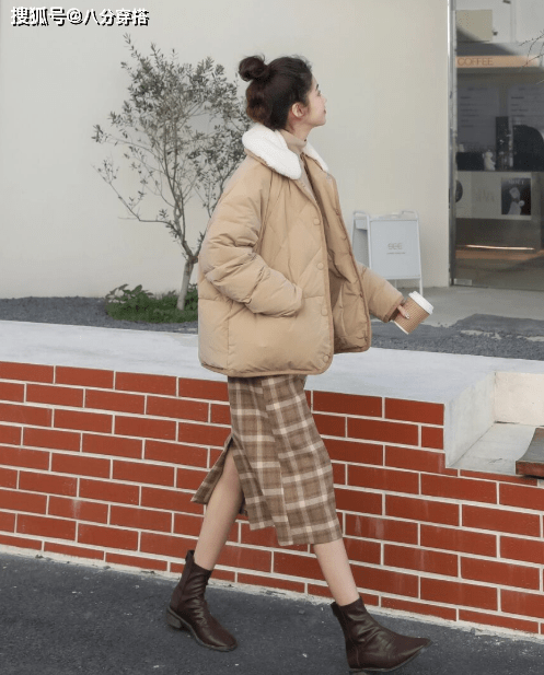 下半身 冬季穿搭在精不在多，试试这些简单舒适的羽绒服，日常实用又洋气