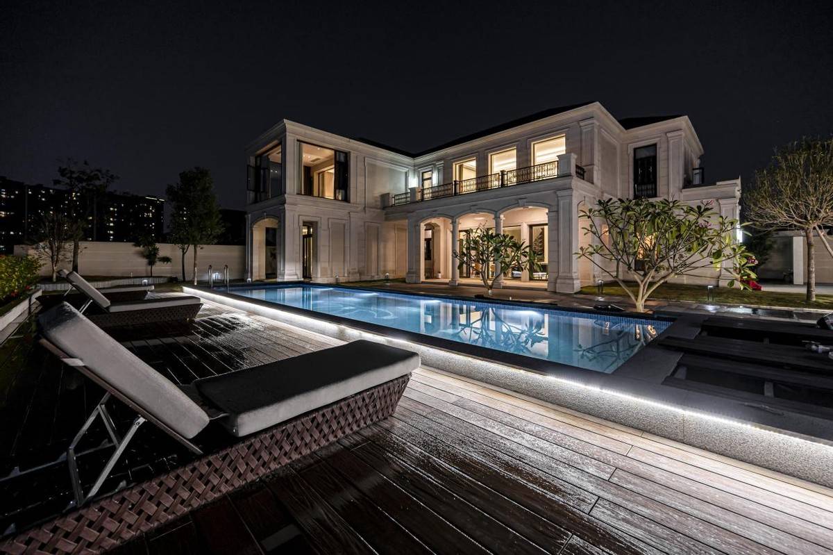 依翠湖邻香山法式轻奢海棠苑660m05果岭别墅大宅