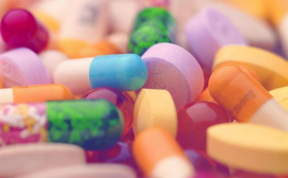 症状|肝豆状核变性伴发的精神障碍，会出现智力下降，以及脾肝肿大