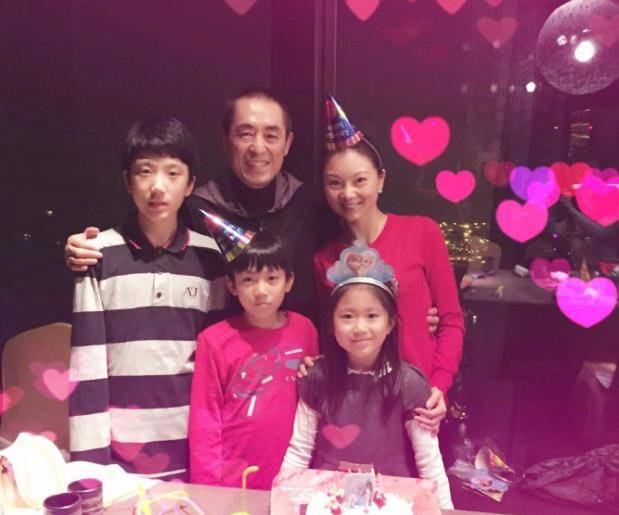 张艺谋管岳母叫什么 1cd192e8546b43cd8b0b07be17385b86.jpeg