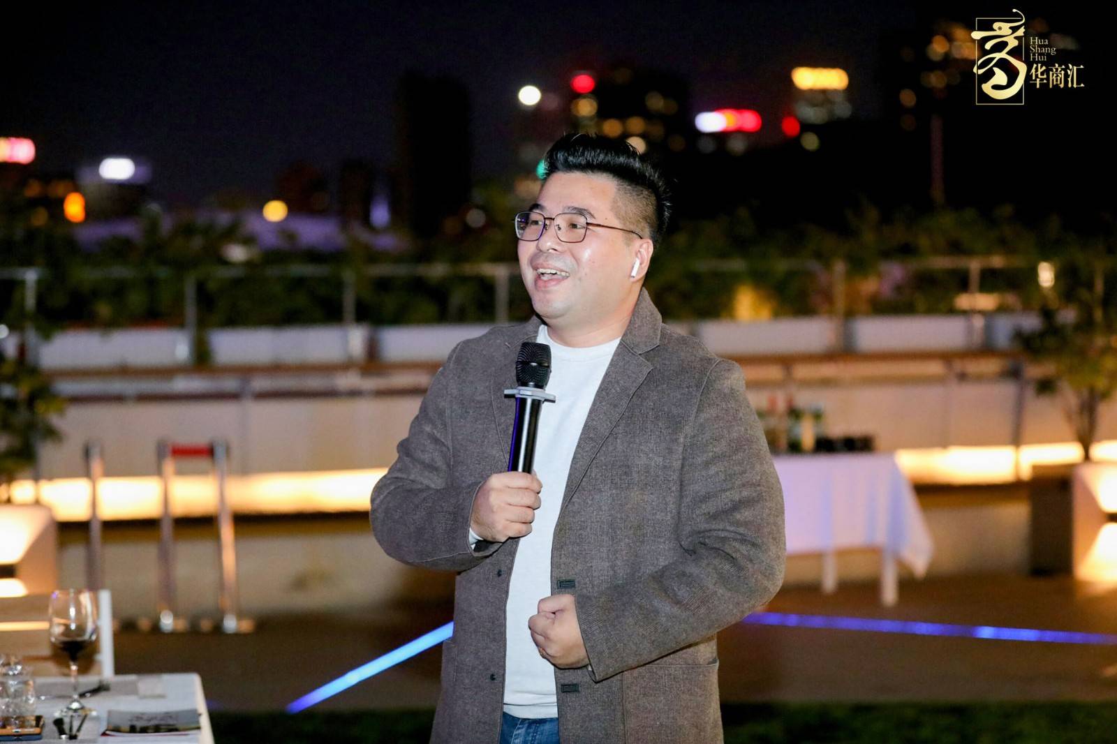 吴振兴坚守"居者有好屋"初心,助客户直面三重压力时代_投资_房产_增值