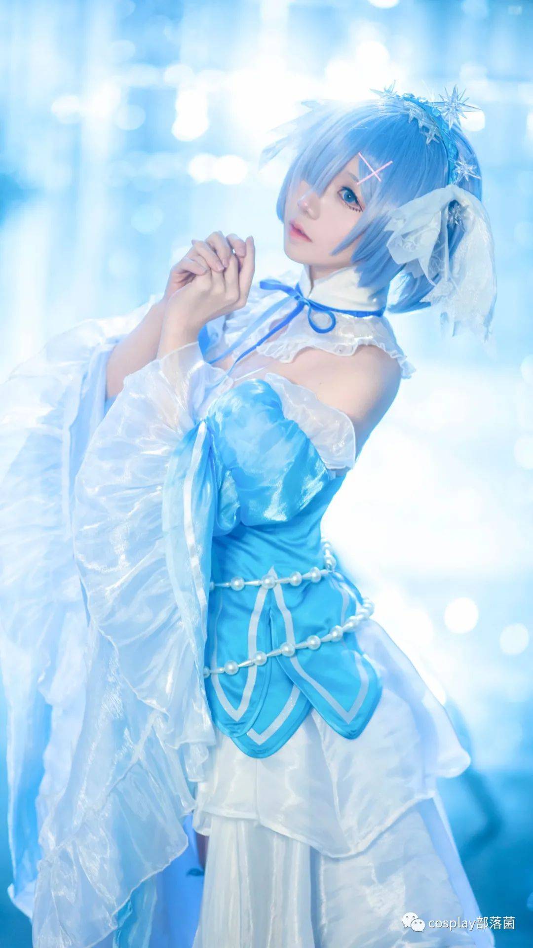 cos冰晶礼服蕾姆单人部分cos正片楚楚子