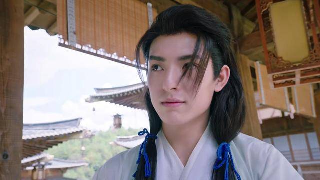 王皓轩|《师兄请按剧本来》开播,新颖好笑,王皓轩屠芷莹成搞笑CP!