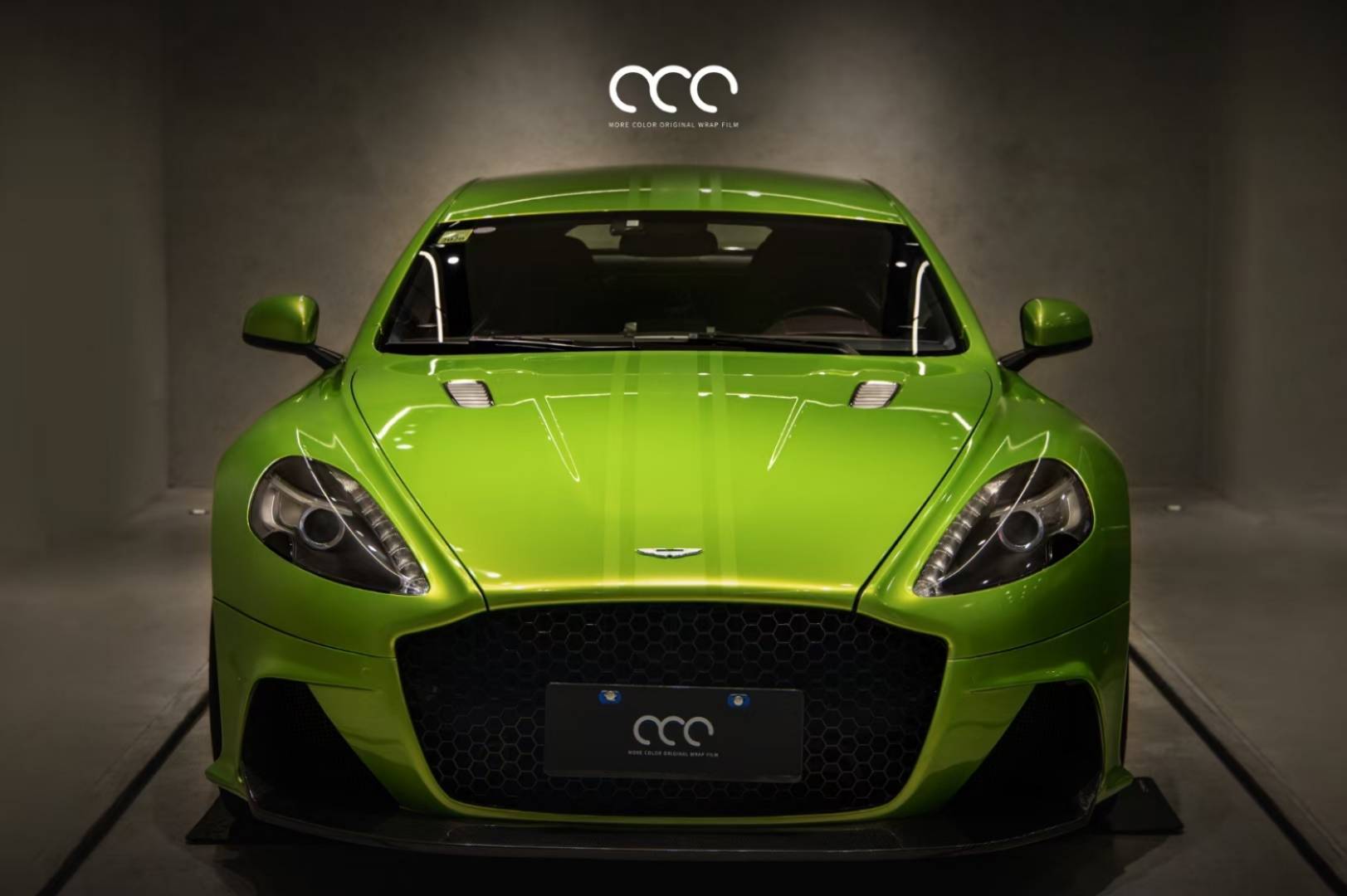 阿斯顿马丁汽车改色膜漫彩pet渐变亮面赛道绿_贴膜_祝福_战神