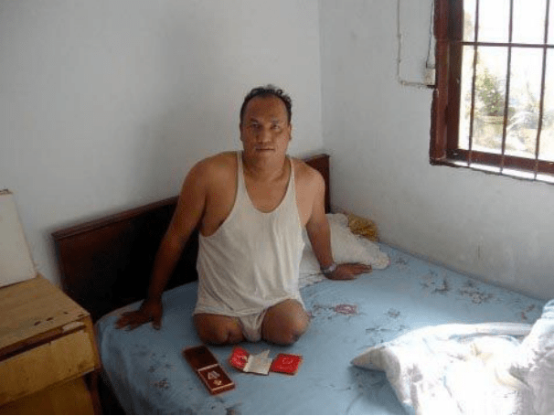 1996年贵州一残疾人被一保安殴打残疾人是国家特级伤残英雄