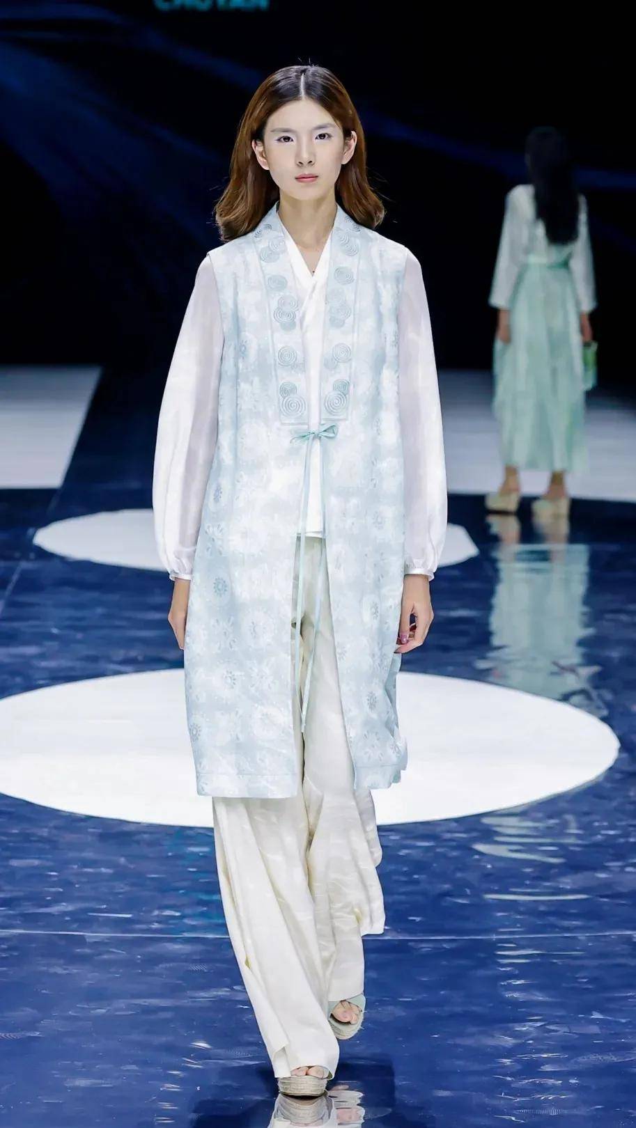 设计 一合年会预告 | 国潮来袭,怎么穿出潮人范?