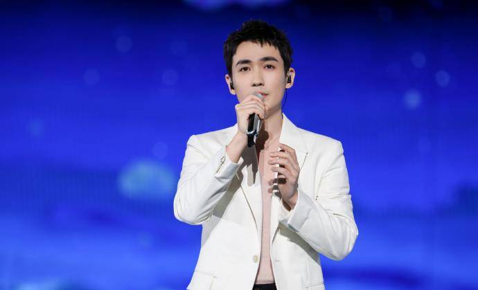 全网|湖南卫视跨年收视第一！六网第一全网热搜500个，谁撑起了它