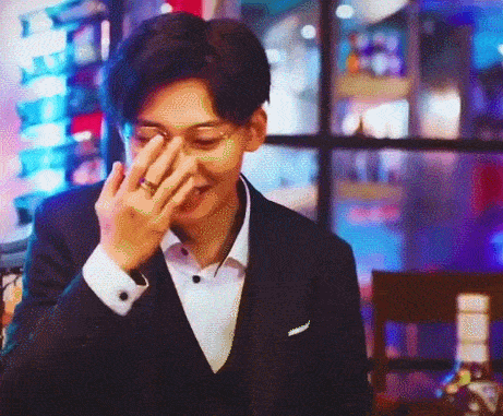 刘奕君|刘奕君儿子大学没毕业就红了 陈宝国力捧的儿子37了却总差口气