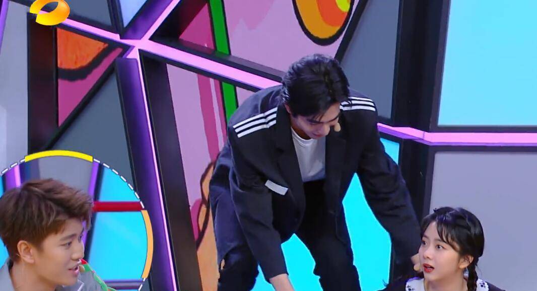 兄弟|任嘉伦把谭松韵亲手推给她下一任“老公”宋威龙 无奈今夏拒绝了