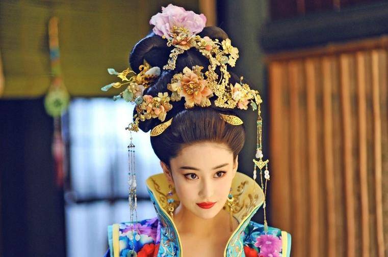 发髻求求古装剧造型师们别再偷懒了，古风真不是披头散发扎个鬏啊