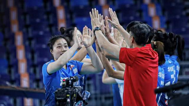 四川女排|深圳女排3-0大胜！第三局上演5分逆转，对手190二传引关注