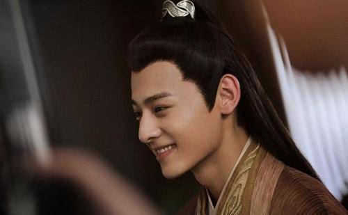 二搭袁冰妍却不火,《琉璃》中戏份不多,但这一点很圈粉_吕鹏_剧中