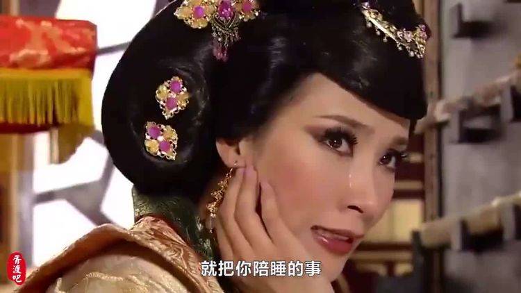 济公一群化烟熏妆的反派女子：白灵变成熊猫眼，周芷若被中毒唇抢镜