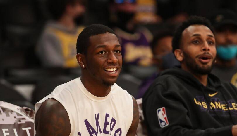 名记:篮网中产签神将,湖人却被坑惨_米尔斯_纳恩_比赛